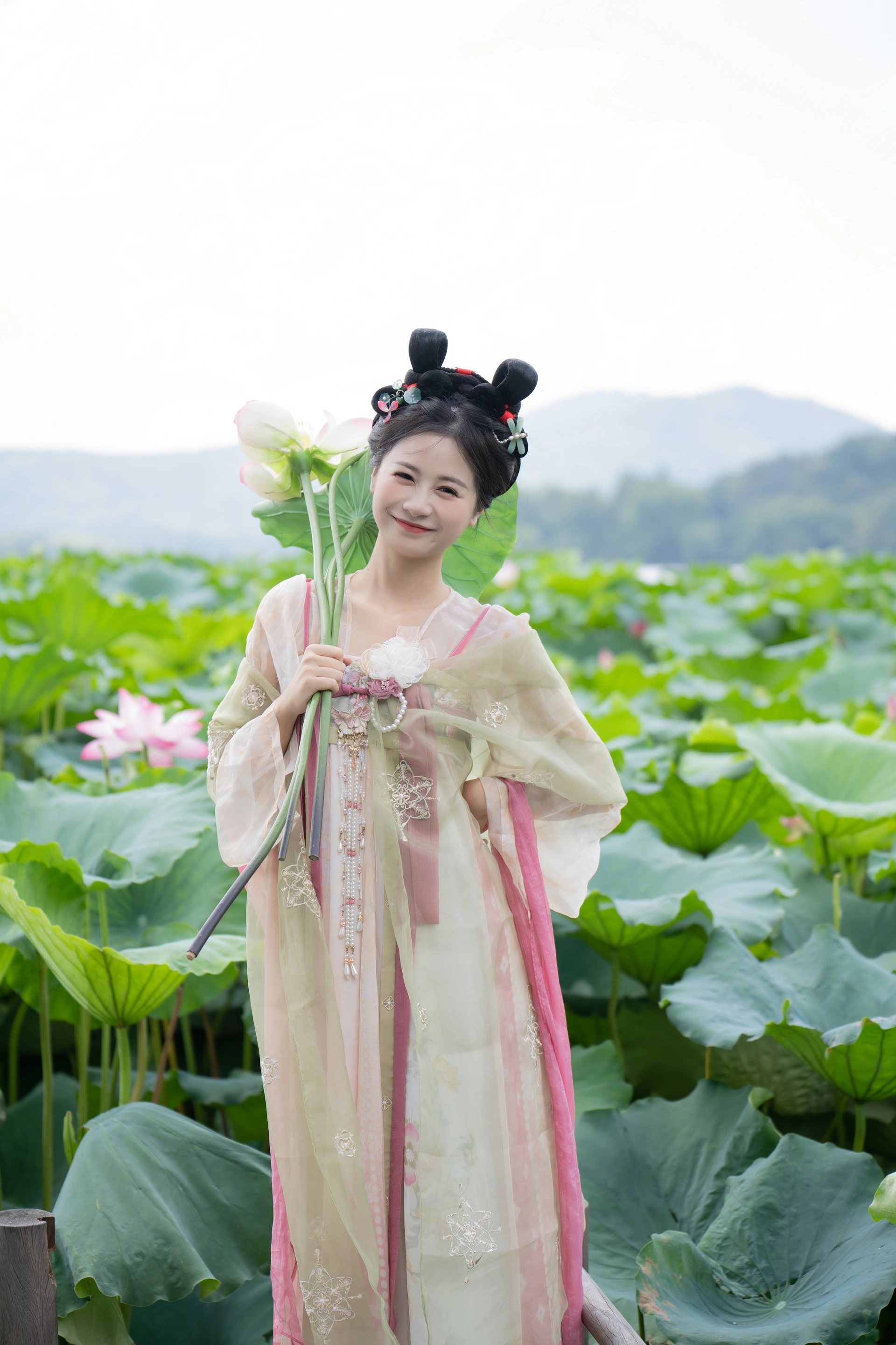[YITUYU艺图语]2023.12.13 夏日限定荷花少女 橙子舒 1